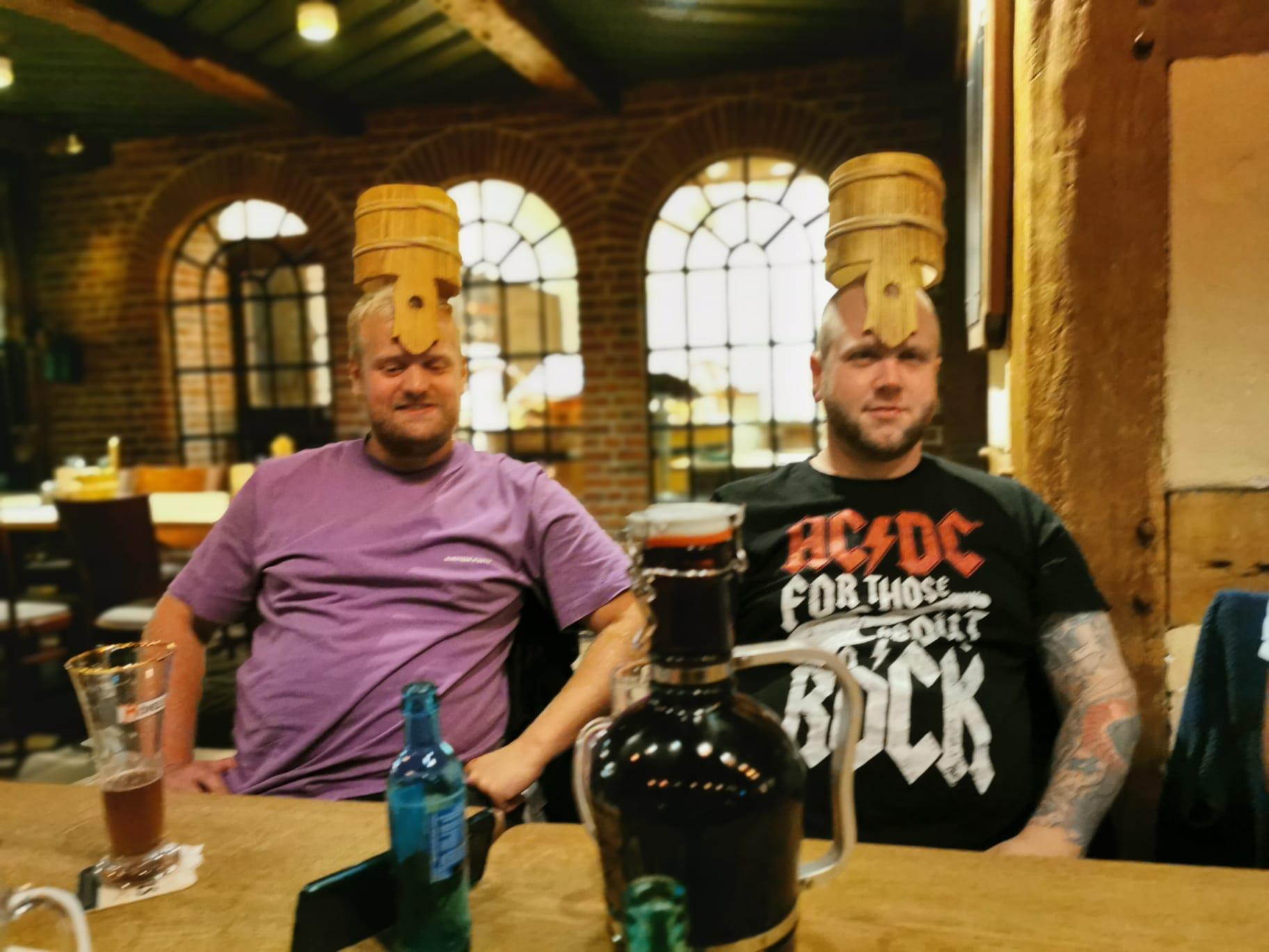 Wobei für Spielchen auch die Besteckablage ausgereicht hat